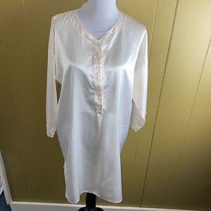 Henri Pierre women L V-cut button front satin Longsleeve nightgown white